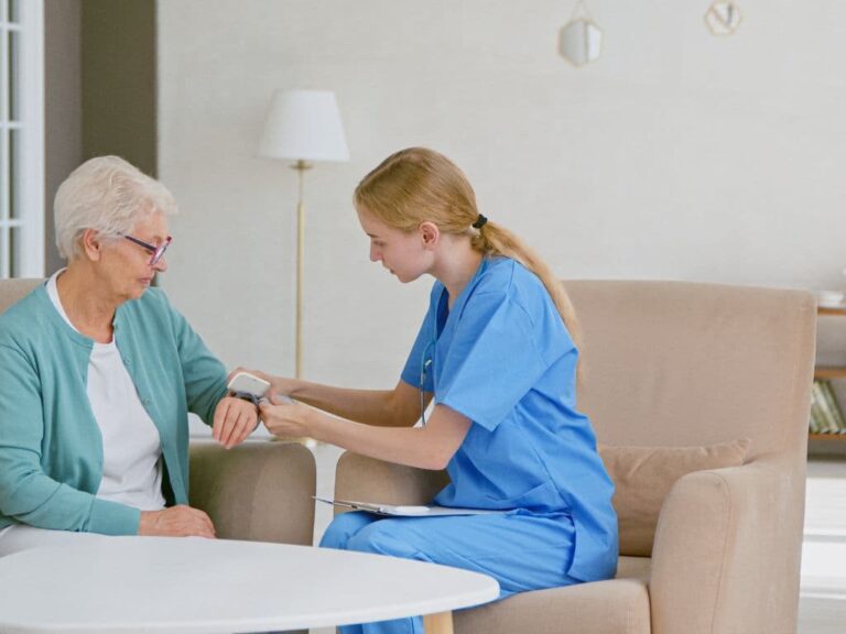 Long Term Care vs. Extended Care: Understanding the Differences